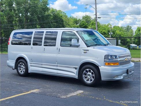 Used 2020 Chevrolet Express 2500 w/ Enhanced Convenience Package RWD image 7