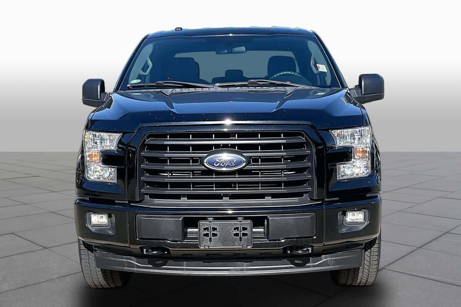 Used 2017 Ford F150 XL w/ Equipment Group 101A Mid AWD/4WD image 4