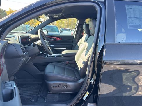 New 2026 Chevrolet Traverse Z71 w/ Driver Confidence Package image 9