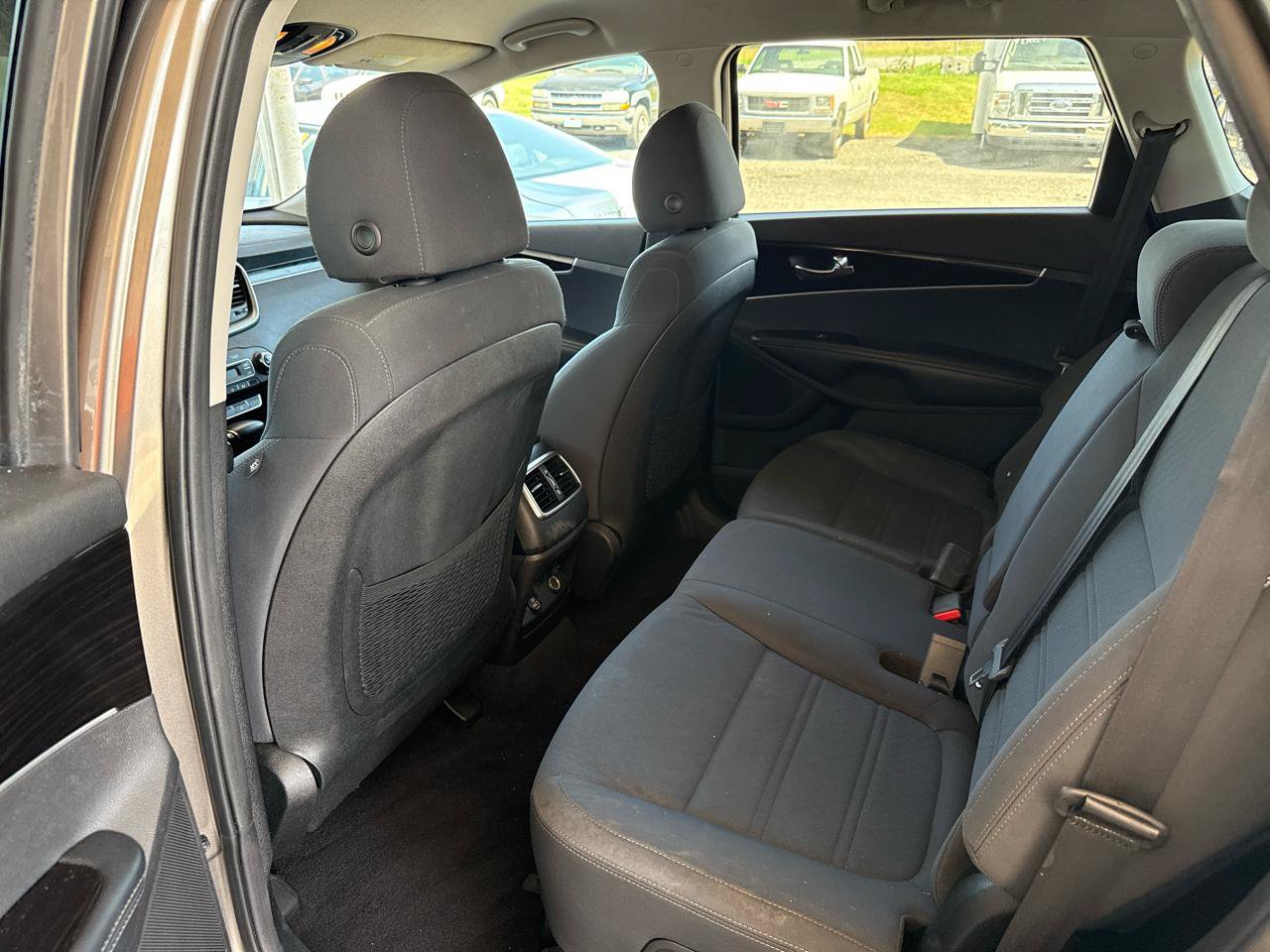 Used 2019 Kia Sorento AWD w/ LX Convenience Package image 14