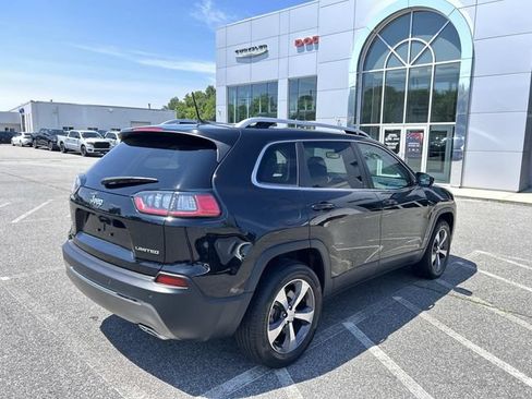 Used 2019 Jeep Cherokee Limited AWD/4WD image 3