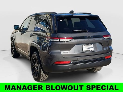 New 2025 Jeep Grand Cherokee Altitude AWD/4WD image 5