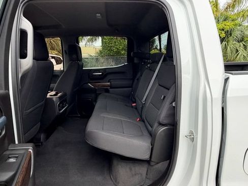 Used 2022 GMC Sierra 1500 Elevation w/ Preferred Package RWD image 15