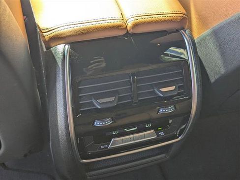 Used 2021 BMW X7 xDrive40i w/ M Sport Package image 17