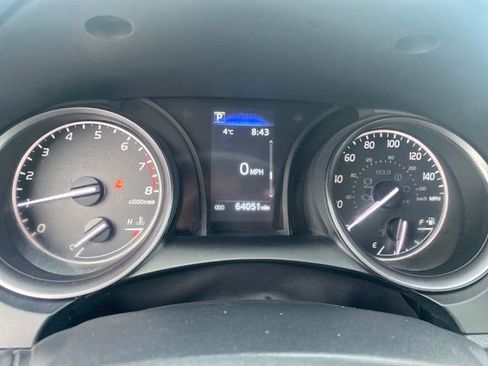 Used 2023 Toyota Camry SE image 8