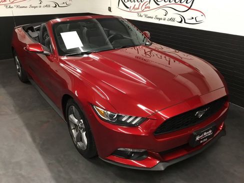 Used 2016 Ford Mustang Convertible w/ Equipment Group 051A RWD image 2