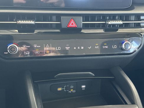 New 2026 Kia Sportage S AWD/4WD image 18