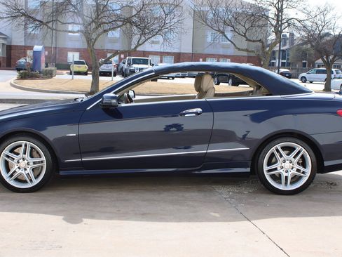 Used 2012 Mercedes-Benz E 550 Cabriolet image 29