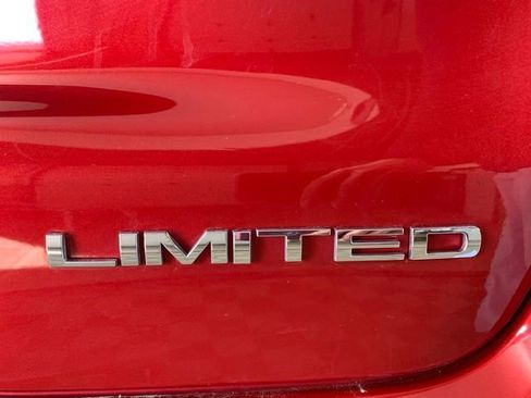 Used 2025 Jeep Compass Limited image 37