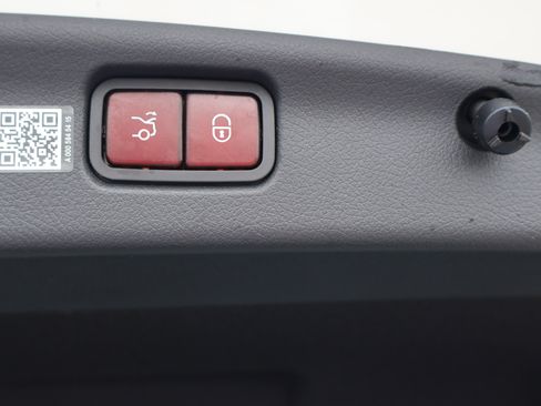 Certified 2025 Mercedes-Benz C 300 Sedan image 22