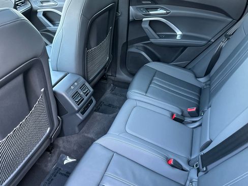 Used 2025 Audi Q5 Premium Plus w/ Premium Plus AWD/4WD image 11
