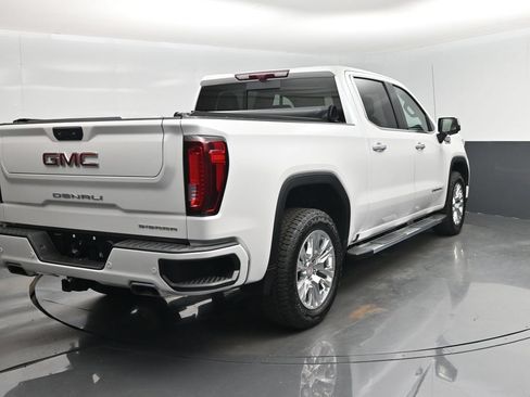 Used 2025 GMC Sierra 1500 Denali w/ Technology Package AWD/4WD image 28