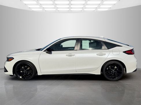 Used 2024 Honda Civic Sport image 3