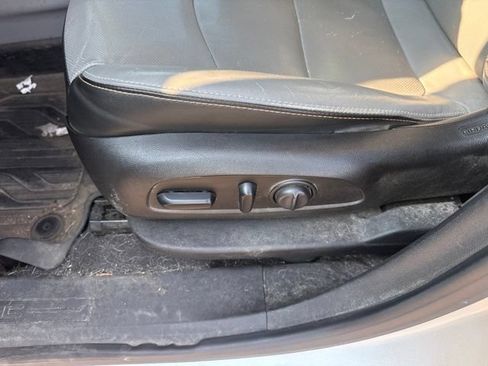 Used 2019 GMC Terrain SLT w/ Preferred Package AWD/4WD image 14