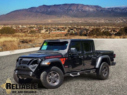 Used 2023 Jeep Gladiator Rubicon w/ Cold Weather Group AWD/4WD image 1