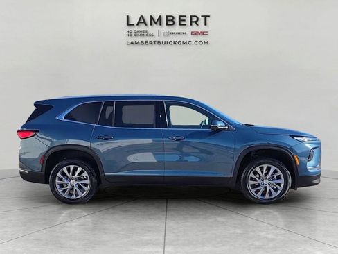 Used 2025 Buick Enclave Preferred image 6