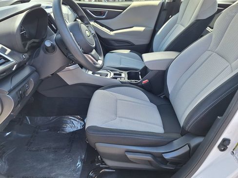 Used 2023 Subaru Forester AWD/4WD image 10