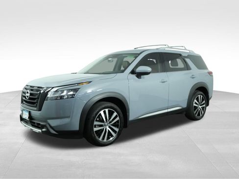 Used 2023 Nissan Pathfinder Platinum AWD/4WD image 5