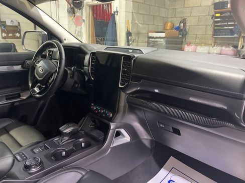 Used 2024 Ford Ranger Lariat w/ FX4 Off-Road Package image 10