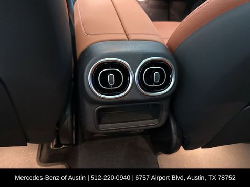 Certified 2025 Mercedes-Benz GLC 300 image 22