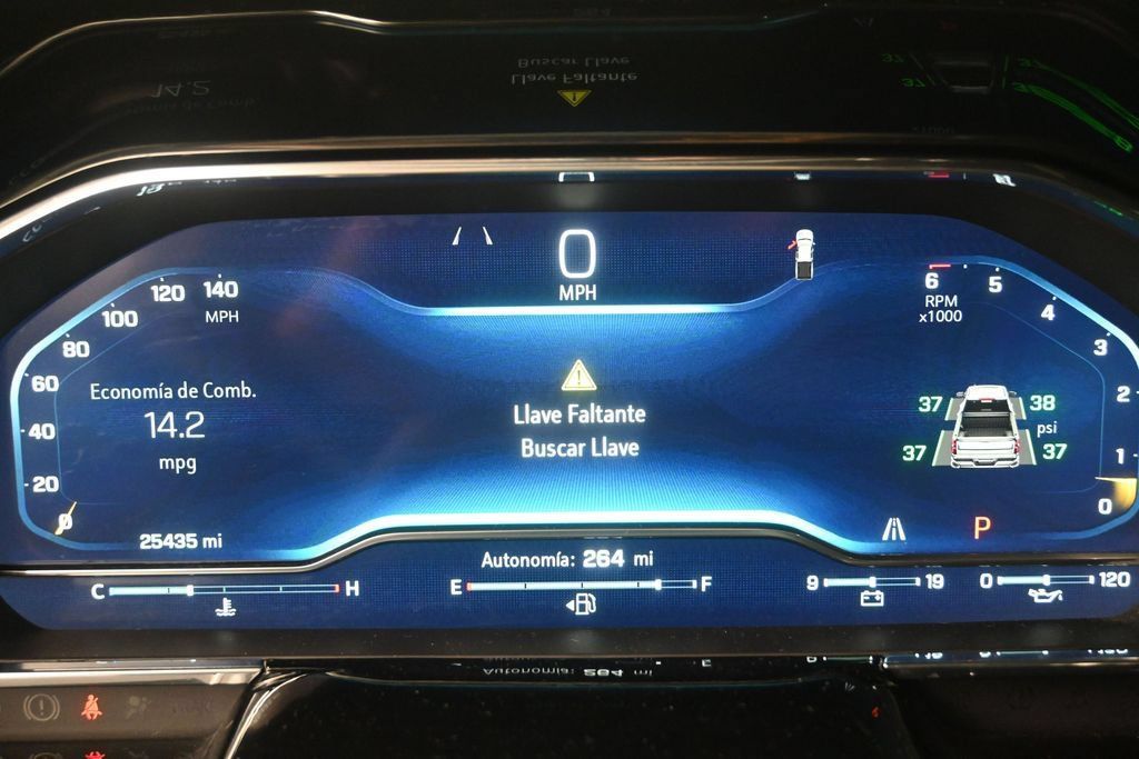 Used 2023 Chevrolet Silverado 1500 LTZ RWD image 13