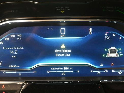 Used 2023 Chevrolet Silverado 1500 LTZ RWD image 13