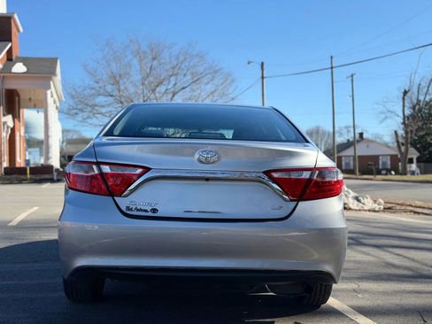 Used 2016 Toyota Camry LE FWD image 5