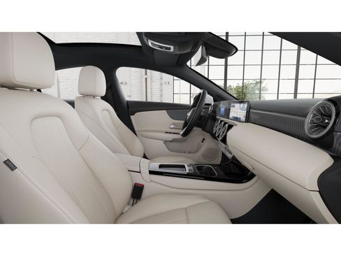 Used 2025 Mercedes-Benz CLA 250 4MATIC image 4