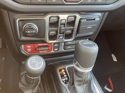 New 2026 Jeep Gladiator Rubicon w/ Safety Group image 22