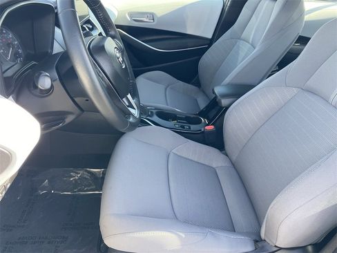 Certified 2025 Toyota Corolla SE image 21