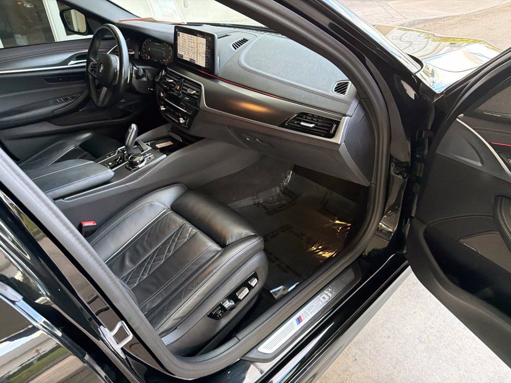 Used 2023 BMW M550i xDrive w/ Executive Package AWD/4WD image 30