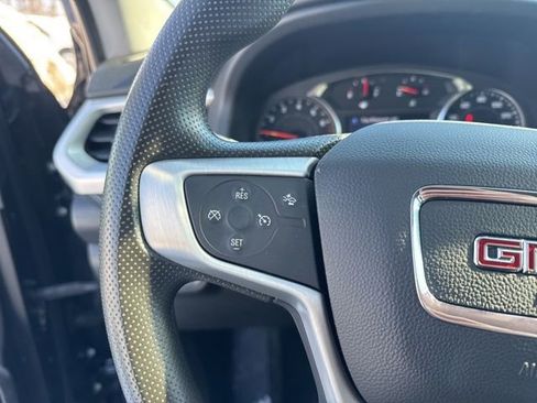 Used 2023 GMC Acadia SLE w/ Driver Convenience Package image 12