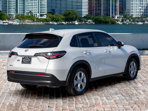 Certified 2024 Honda HR-V LX image 5