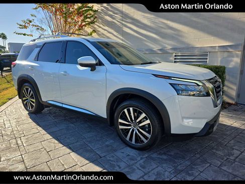 Used 2025 Nissan Pathfinder Platinum w/ Cargo Package image 1