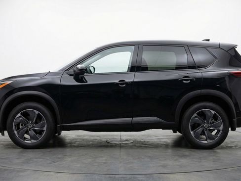 Used 2025 Nissan Rogue SV FWD image 5