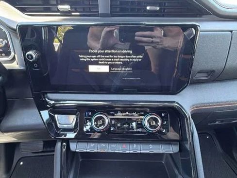 New 2026 GMC Sierra 2500 AT4 AWD/4WD image 23