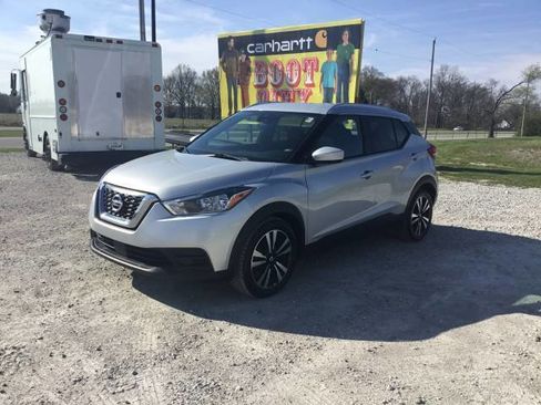 Used 2020 Nissan Kicks SV FWD image 8