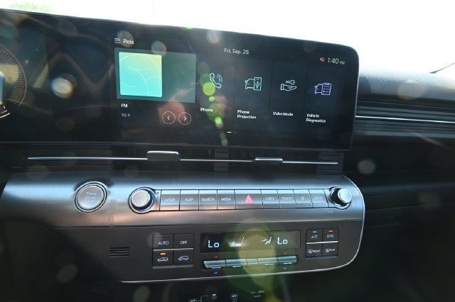 Used 2025 Hyundai Kona SEL AWD/4WD image 10
