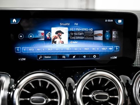 Certified 2023 Mercedes-Benz EQB 300 4MATIC image 16
