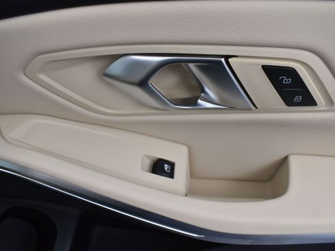 New 2026 BMW 330i Sedan w/ Convenience Package image 21