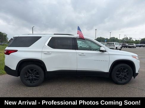 Used 2018 Chevrolet Traverse LT FWD image 3
