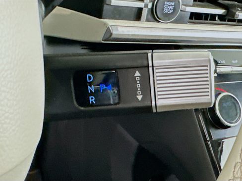 Used 2024 Hyundai Santa Fe SEL image 25