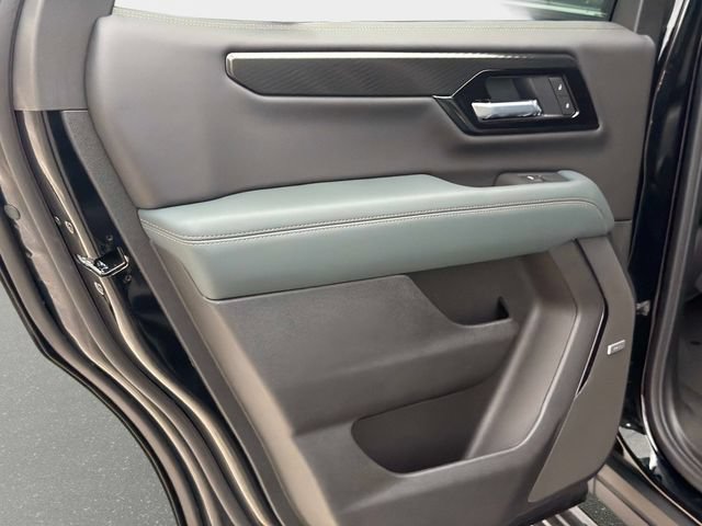 New 2026 GMC Yukon AT4 w/ AT4 Premium Plus Package AWD/4WD image 11