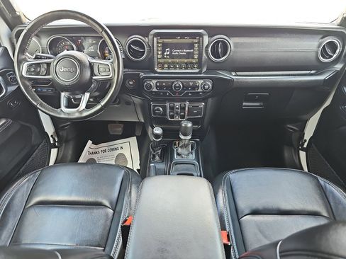 Used 2022 Jeep Wrangler Unlimited Sahara w/ Cold Weather Group AWD/4WD image 9