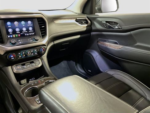 Used 2020 GMC Acadia Denali w/ Denali Ultimate Package image 25