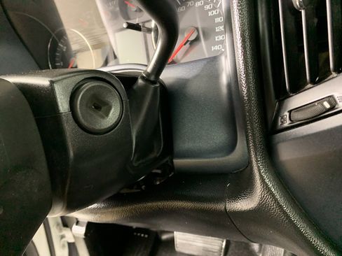 Used 2019 Chevrolet Silverado 2500 W/T image 18