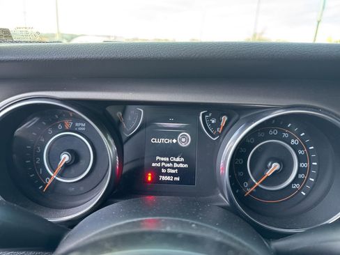 Used 2018 Jeep Wrangler Unlimited Sport image 13