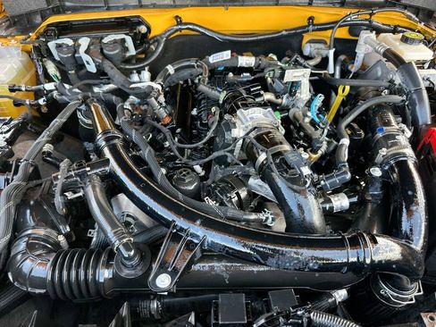 Used 2022 Ford Bronco Wildtrak image 29