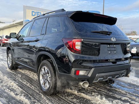 Used 2023 Honda Passport TrailSport image 7