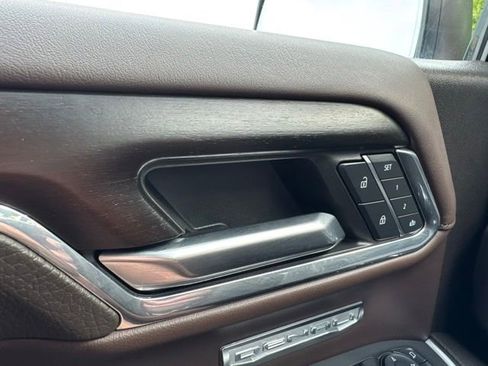 Used 2024 GMC Sierra 1500 Denali w/ Denali Reserve Package AWD/4WD image 19